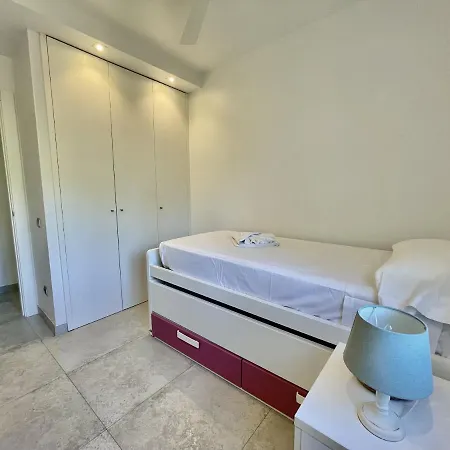 Apartmento En Rotas Con Piscina