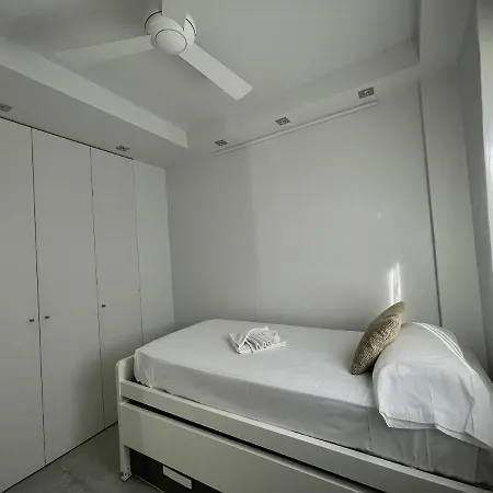 Apartmento En Rotas Con Piscina 아파트